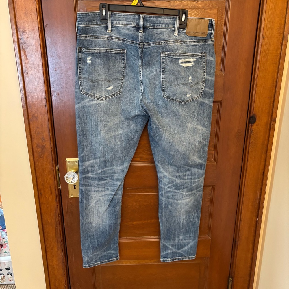 American Eagle Distressed Athletic Skinny Men’s Jeans 38x30 - Picture 2 of 5